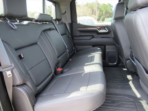 Used 2022 GMC Sierra 1500 Elevation w/ Elevation Premium Package image 31