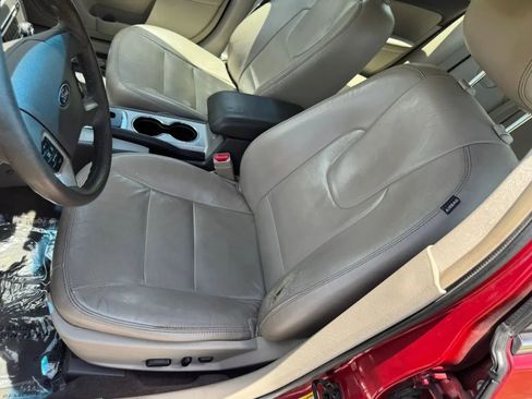 Used 2012 Ford Fusion Hybrid FWD image 12