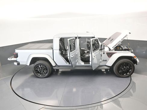 Used 2022 Jeep Gladiator Overland image 73
