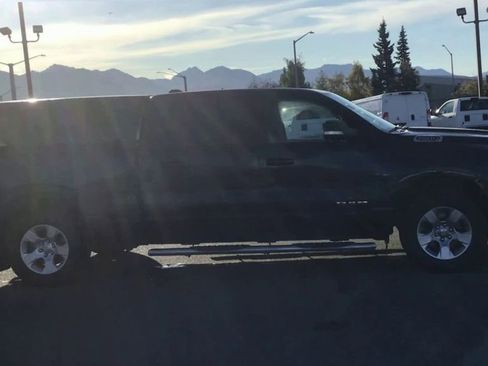 Certified 2022 RAM 1500 Big Horn image 9