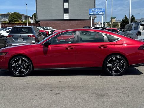 Certified 2025 Honda Accord Sport image 7