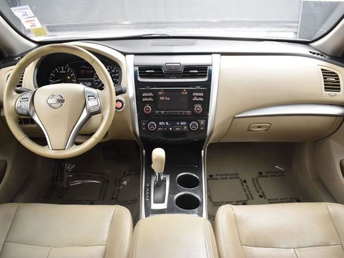 Used 2013 Nissan Altima 2.5 SV image 9