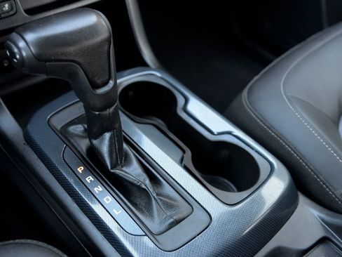 Used 2020 Chevrolet Colorado Z71 w/ Z71 Midnight Edition image 26