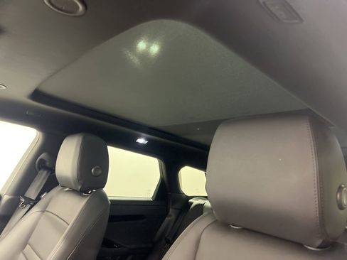 Used 2025 Land Rover Range Rover Evoque Dynamic SE image 19