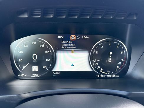 Used 2019 Volvo XC90 T5 Momentum w/ Multimedia Package image 10