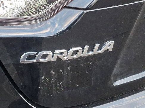 Certified 2025 Toyota Corolla SE image 6