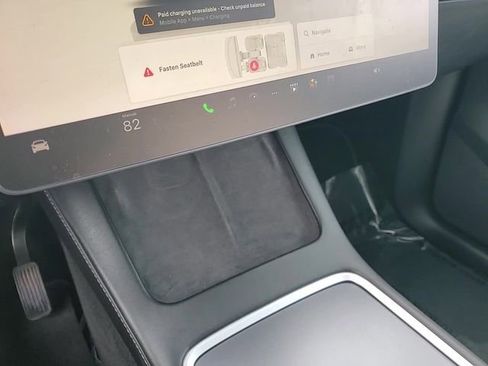 Used 2022 Tesla Model Y Long Range image 22