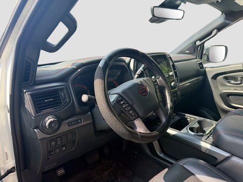 Used 2024 Nissan Titan PRO-4X w/ Pro-4x Convenience Package image 5