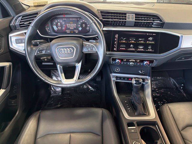 Used 2024 Audi Q3 2.0T Premium w/ Convenience Package AWD/4WD image 17