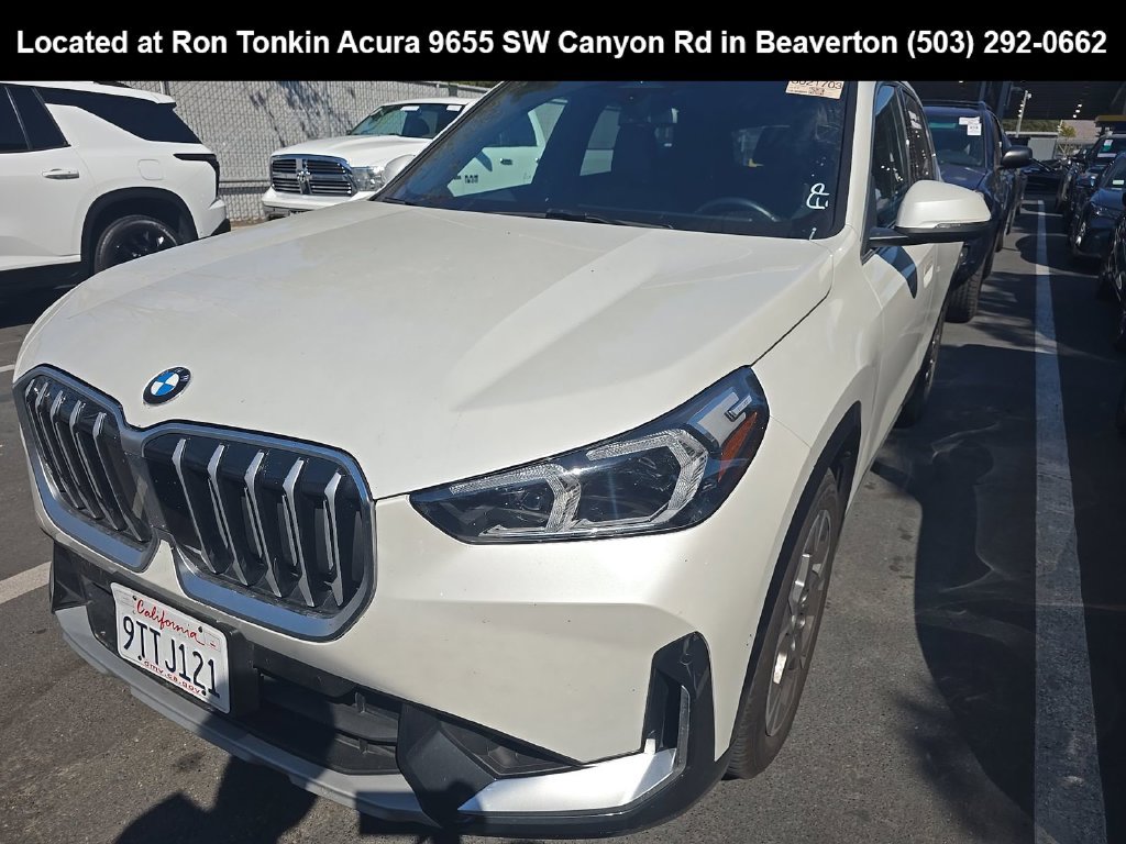 Used 2025 BMW X1 xDrive28i w/ Convenience Package AWD/4WD image 3
