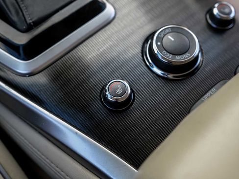 Used 2019 INFINITI QX60 Luxe w/ Essential Package image 24