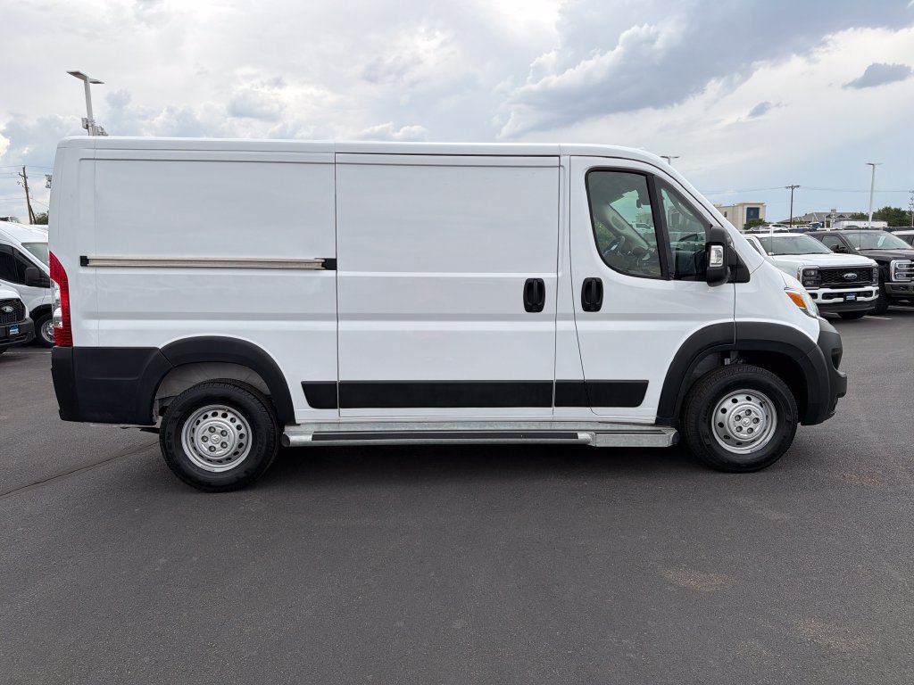Used 2025 RAM ProMaster 2500 w/ U-Haul Equipment Group FWD image 2