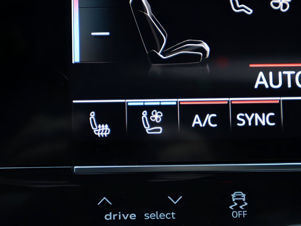 Used 2023 Audi RS 7 Sportback AWD/4WD image 27