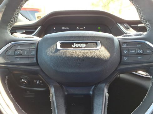 Used 2024 Jeep Grand Cherokee Limited 4xe AWD/4WD image 15