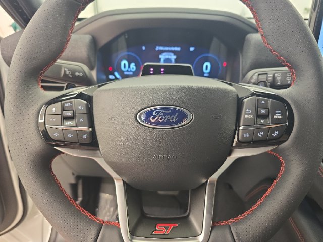 Used 2026 Ford Explorer ST AWD/4WD image 32