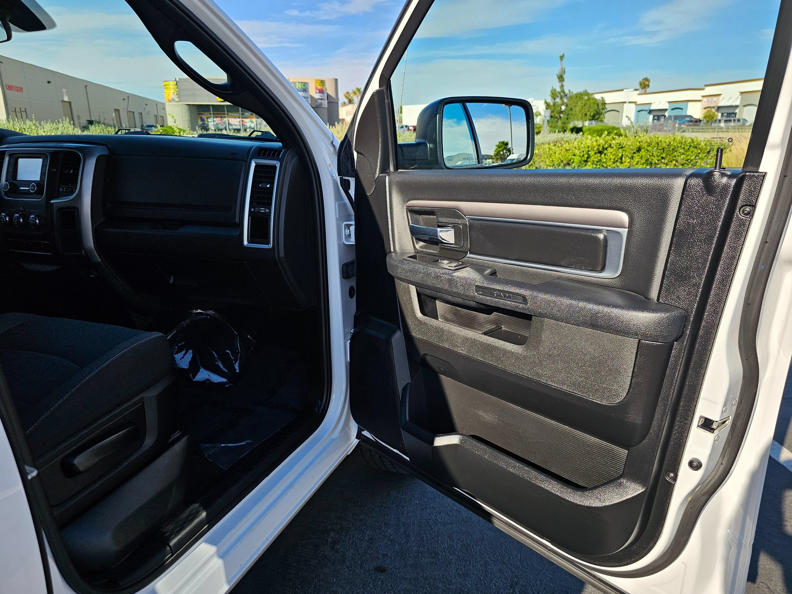 Used 2024 RAM 1500 Warlock RWD image 28