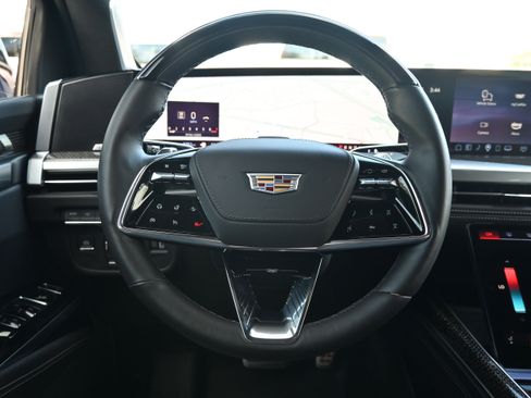 Used 2025 Cadillac Escalade V image 25