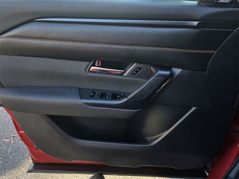 Certified 2025 MAZDA CX-50 2.5 Hybrid w/ Premium Plus Pkg image 11