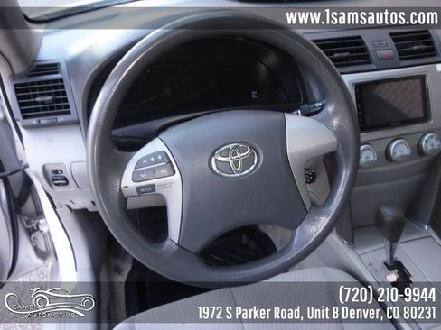 Used 2010 Toyota Camry LE image 32