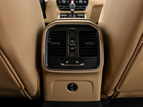 New 2026 Porsche Macan image 21