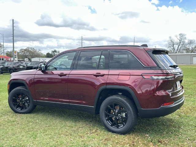New 2026 Jeep Grand Cherokee Altitude AWD/4WD image 17