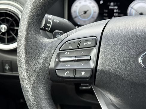 Used 2023 Hyundai Kona SE w/ Cargo Package image 10