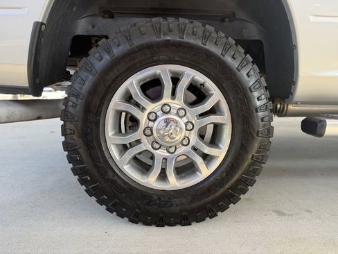 Used 2013 RAM 2500 Tradesman w/ Chrome Appearance Group image 10