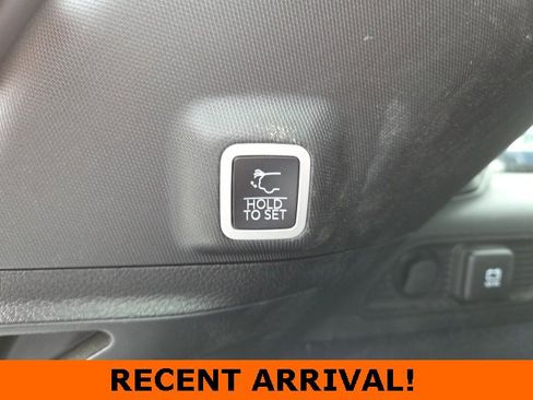 Used 2023 Jeep Grand Cherokee Overland w/ Luxury Tech Group IV image 51