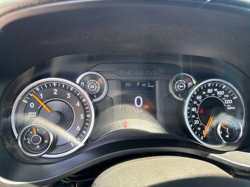 Used 2022 RAM 1500 Big Horn AWD/4WD image 17