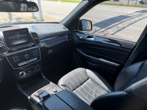 Used 2017 Mercedes-Benz GLS 450 4MATIC image 11