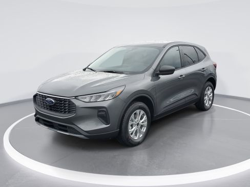 New 2026 Ford Escape Active w/ Cold Weather Package image 2