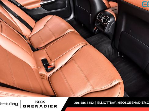 Used 2025 Mercedes-Benz C 300 4MATIC Sedan image 22