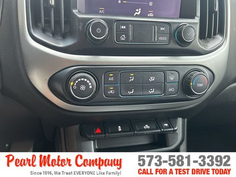 Certified 2019 Chevrolet Colorado LT AWD/4WD image 17