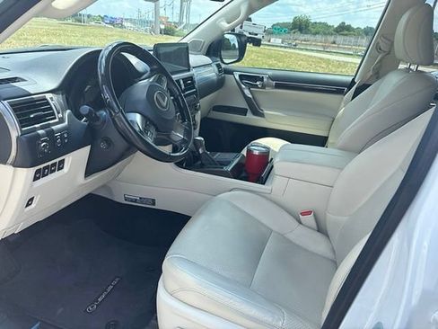 Used 2022 Lexus GX 460 Luxury AWD/4WD image 7