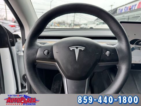 Used 2022 Tesla Model Y Long Range image 10