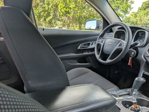 Used 2017 Chevrolet Equinox LS FWD image 10