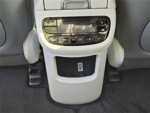 New 2026 Hyundai Ioniq 9 SEL AWD/4WD image 18