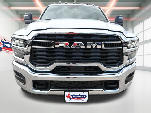 New 2026 RAM 2500 Tradesman AWD/4WD image 5