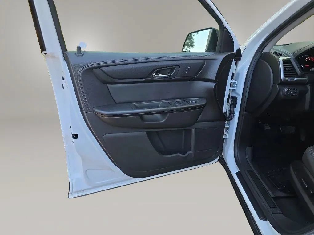Used 2016 GMC Acadia SLE FWD image 32