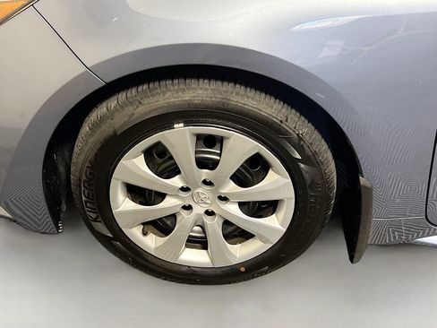 Used 2026 Toyota Corolla LE FWD image 13