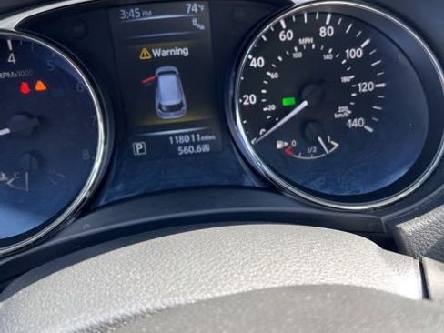 Used 2016 Nissan Rogue SV w/ SV Premium Package AWD/4WD image 7
