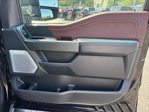 Used 2022 Ford F150 Lariat w/ Equipment Group 502A High AWD/4WD image 13