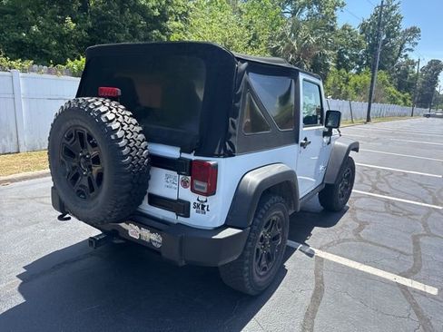 Used 2016 Jeep Wrangler Sport AWD/4WD image 9