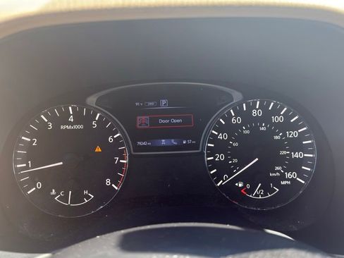 Used 2020 Nissan Pathfinder Platinum AWD/4WD image 12