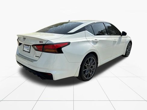 Used 2023 Nissan Altima 2.0 SR image 9