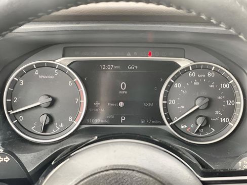 Used 2022 Nissan Rogue SV w/ SV Premium Package image 10