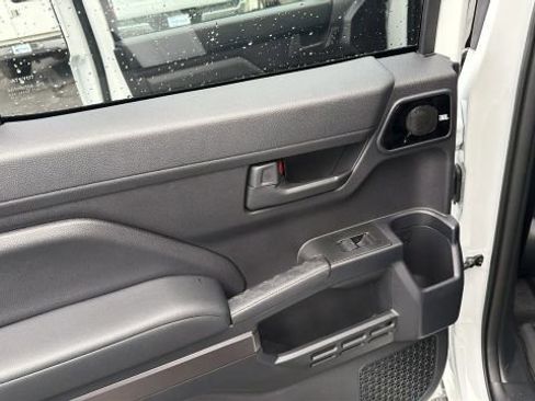 Used 2025 Toyota 4Runner TRD Off-Road Premium w/ Tow Technology Package image 17