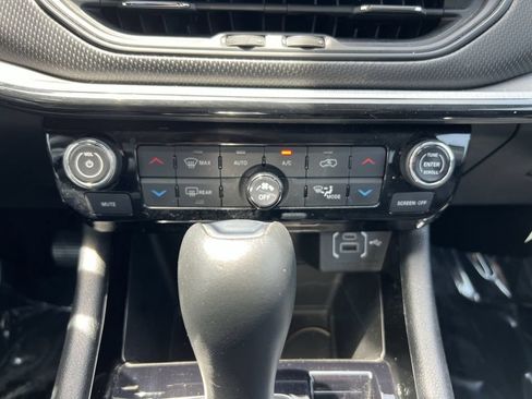 Used 2022 Jeep Compass Trailhawk w/ Trailhawk Convenience Group AWD/4WD image 20