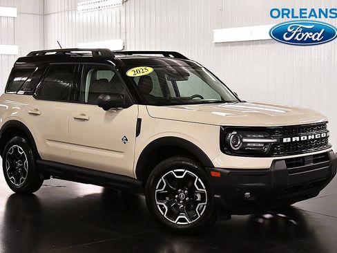 Used 2025 Ford Bronco Sport Outer Banks w/ Outer Banks Tech Package+ AWD/4WD image 1