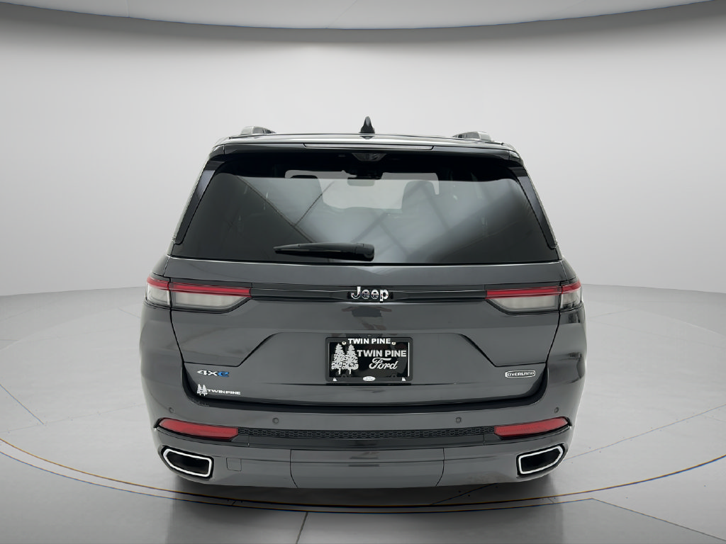 Used 2023 Jeep Grand Cherokee Overland w/ Luxury Tech Group IV AWD/4WD image 7